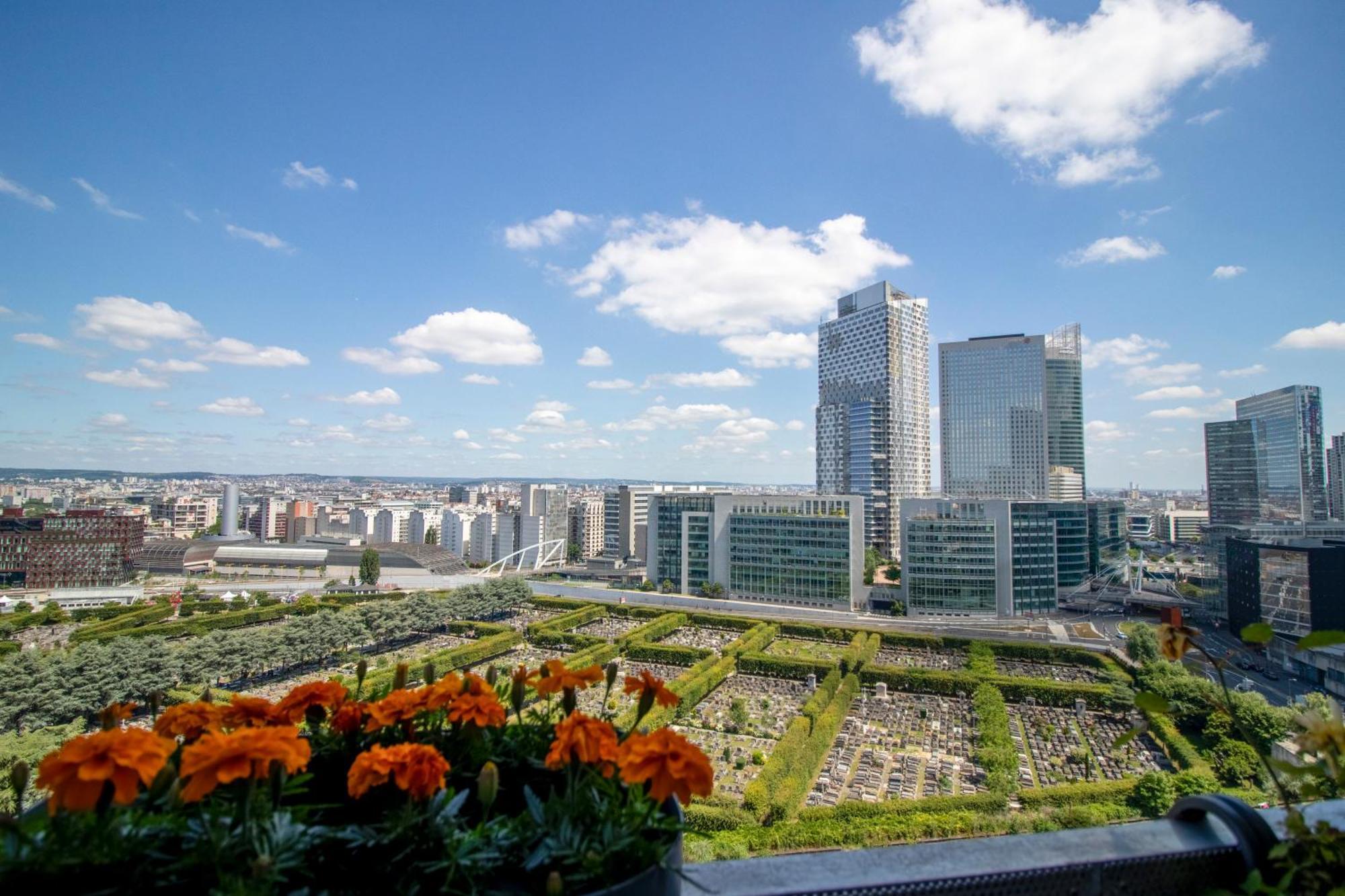 Luxury 2 Rooms Apartment With Balcony Puteaux Exterior photo