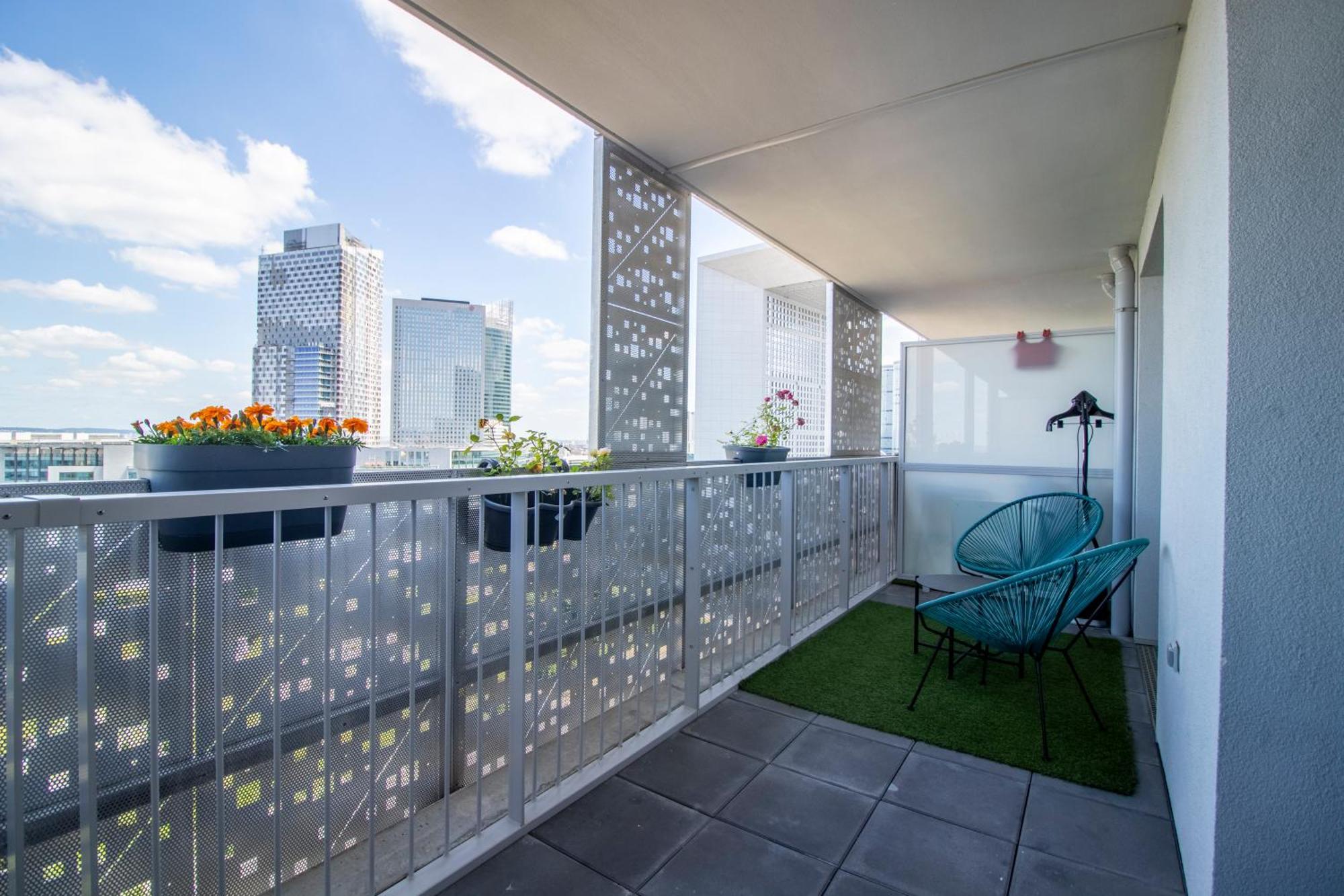 Luxury 2 Rooms Apartment With Balcony Puteaux Exterior photo